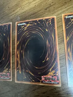 Yu-Gi-Oh! Blue-Eyes White Dragon SDK-001 Ultra Rare Playset 3x! NM/LP - Image 4