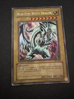 Blue Eyes White Dragon SDK-001 Heavily Played/Damaged - Image 3