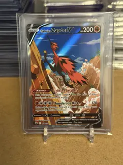Pokemon Sword & Shield Chilling Reign 174/198 Galarian Zapdos V - Image 1