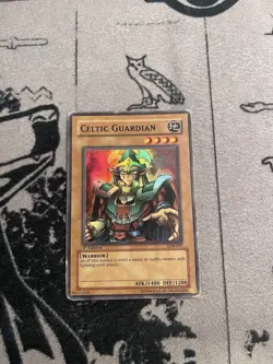 Yu-Gi-Oh! Celtic Guardian LOB-007 1st Edition Super Rare HP - Image 1