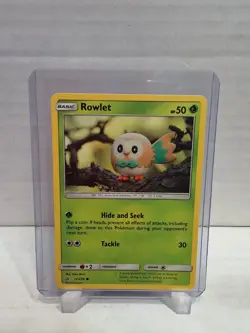 2019 Pokemon Card Rowlet Card #17/236 - Image 1