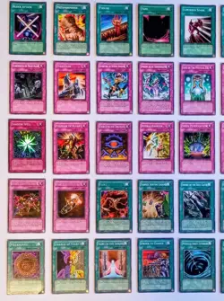 *Lot of '100' Original '1996' Yu-Gi-Oh Cards with FREE cases! - Image 5