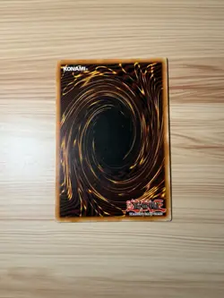 YUGIOH - MISPRINT NM Insect Queen CT1-EN005 LIMITED Edition Ultra Rare Misprint - Image 2