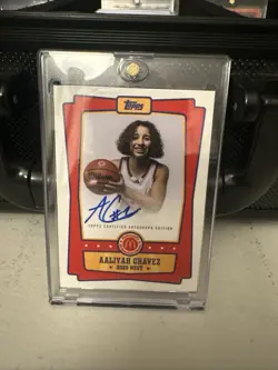 Aaliyah Chavez 2025 Topps Chrome McDonald’s All American Event On Card Auto - Image 1