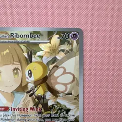 Pokemon TCG Lillie’s Ribombee 164/159 Sv09 Journey Together Full Art Holo - Image 3