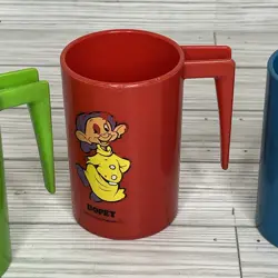 Vintage Walt Disney Snow White & Seven Dwarfs Plastic Cups w/ Handles, Set of 4 - Image 3