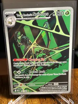 2025 POKEMON DESTINED RIVALS 187/182 TEAM ROCKET'S SPIDOPS ILLUSTRATION RARE - Image 1