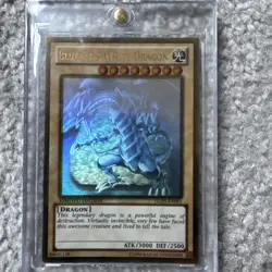 Blue-Eyes White Dragon Gold Ghost Rare GLD5-EN001 YuGiOh Card NM with Case - Image 3