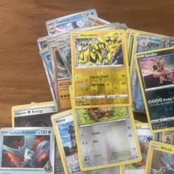 275+ Big Lot Of Holos And Reverse Holos Pokemon Cards | 2010-2025 | with tin - Image 4