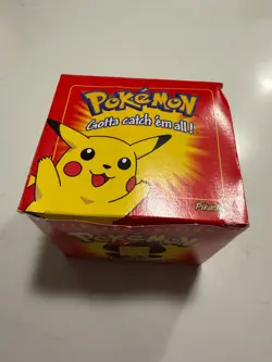 1999 new in box Pikachu 23k gold plated trading card - Image 2