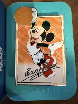 Disney Mickey & Friends Autograph Trading Card Pin Mickey Mouse PALM Jumbo 3.5 - Image 2