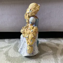 Enesco Tangled DISNEY SHOWCASE 4037523 "RAPUNZEL" | Couture De Force Figure - Image 3