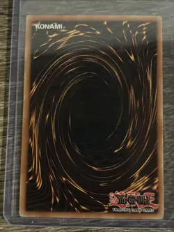 Yu-Gi-Oh! TCG Dark Magician SDY-006 Starter Deck Yugi Unlimited Ultra Rare LP - Image 2