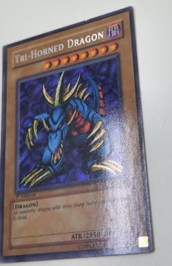 Yu-Gi-Oh! Tri-Horned Dragon LOB-000 1st Edition Secret Rare Glossy LP - Image 4
