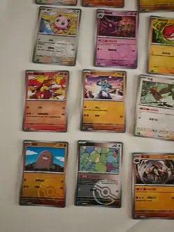 Pokemon tcg lot of 151 pokemon ball holo JM64 - Image 5