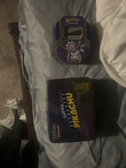 500+ lot of Pokemon cards unseached form childhood and no idea what to do with - Image 1