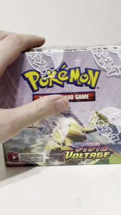 Pokemon TCG - SWSH - Vivid Voltage Booster Box (with small tear) with Acrylic 820650817496 - Image 2