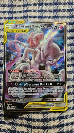 Pokemon TCG Mewtwo and Mew GX Sun & Moon Sm191 Holo Promo - Image 3