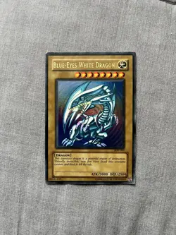 Yugioh! Blue-Eyes White Dragon SDK-001 Ultra Rare English MP - Image 1