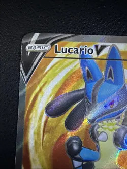 Pokemon Lucario V SWSH213 Promo Full Art Holo Basic HP210 Crushing Punch - Image 2