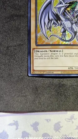 Yu-Gi-Oh! Blue-Eyes White Dragon BLMM-EN001 Rare Starlight 1st Ed Holo Card. - Image 5