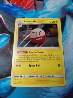 Pokemon Electrode 39/181 Holo Rare Team Up 2019 NM - Image 1