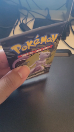 Pokemon Black and White Legendary Treasure Booster Pack Factory Sealed (Mewtwo) - Image 2