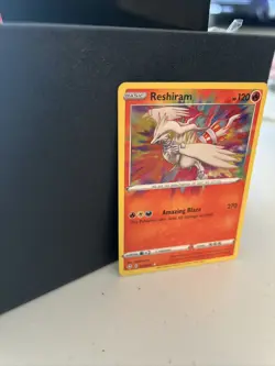 Pokemon TCG Reshiram Shining Fates 017/072 Holo Amazing Rare - Image 2