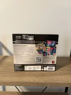 Nintendo Pokemon TCG Sword & Shield Evolving Skies Elite Trainer Box - 8 Packs 820650808944 - Image 2