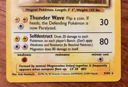 Pokemon TCG Magneton Base Set 9/102 Holo Wizards of the Coast Vintage 1999 - Image 3