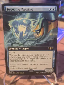 Deceptive Frostkite (Extended Art) Commander: Tarkir: Dragonstorm Regular - Image 1