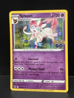 SYLVEON 035/078 POKEMON GO HOLO RARE POKEMON TCG - Image 1