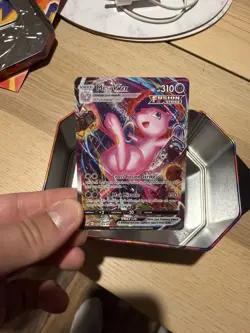 Pokemon TCG Mew Vmax Fusion Strike 269/264 Holo Secret Rare - Image 3