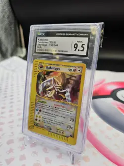 Pokemon ~ Skyridge ~ Kabutops ~ Crystal Type Secret Rare ~ CGC 9.5 ~ Gem Mint - Image 3
