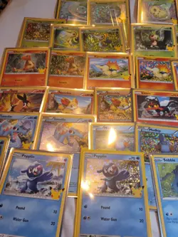 McDonalds POKEMON COMPLETE HOLO + NON HOLO SET PROMO 25th Anniversary 50/50 - Image 4