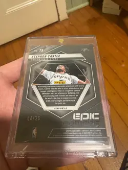 2024-25 Mosaic Stephon Castle Epic Performers Orange Cracked Ice RC 04/25 - Image 2