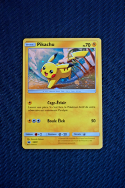 Carte Pokemon Pikachu Holo SM81 Promo Soleil & Lune FR NM - Image 1