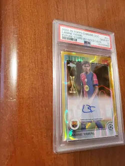 2024 Topps Chrome UCC Lamine Yamal Future Stars Gold Lava Auto /50 PSA 10 - Image 2
