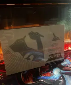 Pokemon Charizard Ultra Premium Collection UPC - Mint condition. Case included. 820650851117 - Image 1