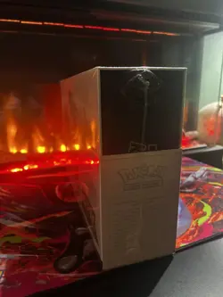 Pokemon Charizard Ultra Premium Collection UPC - Mint condition. Case included. 820650851117 - Image 2