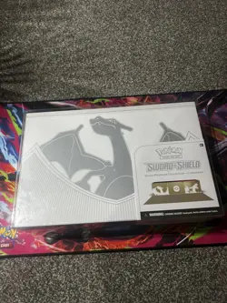 Pokemon Charizard Ultra Premium Collection UPC - Mint condition. Case included. 820650851117 - Image 4