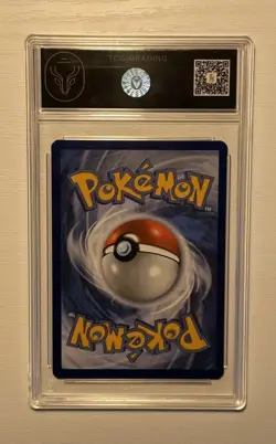 Pokemon 2013 Reshiram Holo #28 Black & White Legendary Treasures Graded TCG 8.5 - Image 2