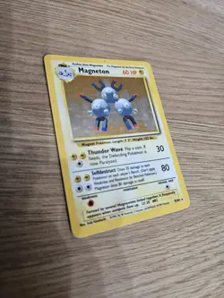 Magneton Holo 9/102 Base Set Pokemon Card - 1999 Vintage - Rare WOTC - MP/LP - Image 3