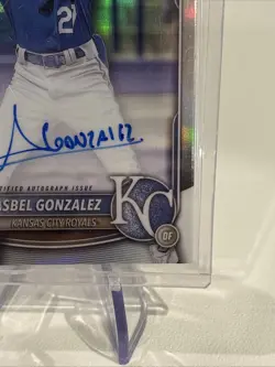 2025 Bowman Chrome Asbel Gonzalez Refractor 1st Bowman Auto 5/499 Royals - Image 3