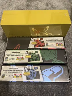 Pokemon Chinese Celebrations 25th Anniversary Golden Box Sealed SET Charizard - Image 2