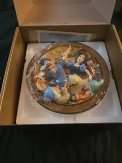 Disney Snow White A-Yodel-Ay-Hee-Hoo 3-D Plate 60th Anniv. Original Box - Image 1