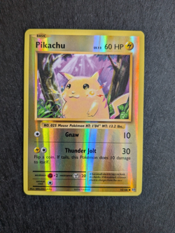 Pikachu 35/108 Reverse Holo Evolutions 2016 Pokemon Card NM - Image 1