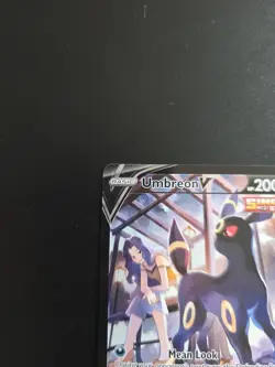 Pokemon Umbreon v TCG TG22/TG30 Brilliant Stars Trainer Gallery NM Condition - Image 2