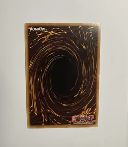 Yugioh - Blue Eyes White Dragon - LOB-001 Ultra Rare Holo - Image 3