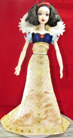 Disney Store 2009 Snow White 16" Tall Limited-Edition Doll No Box - Image 1